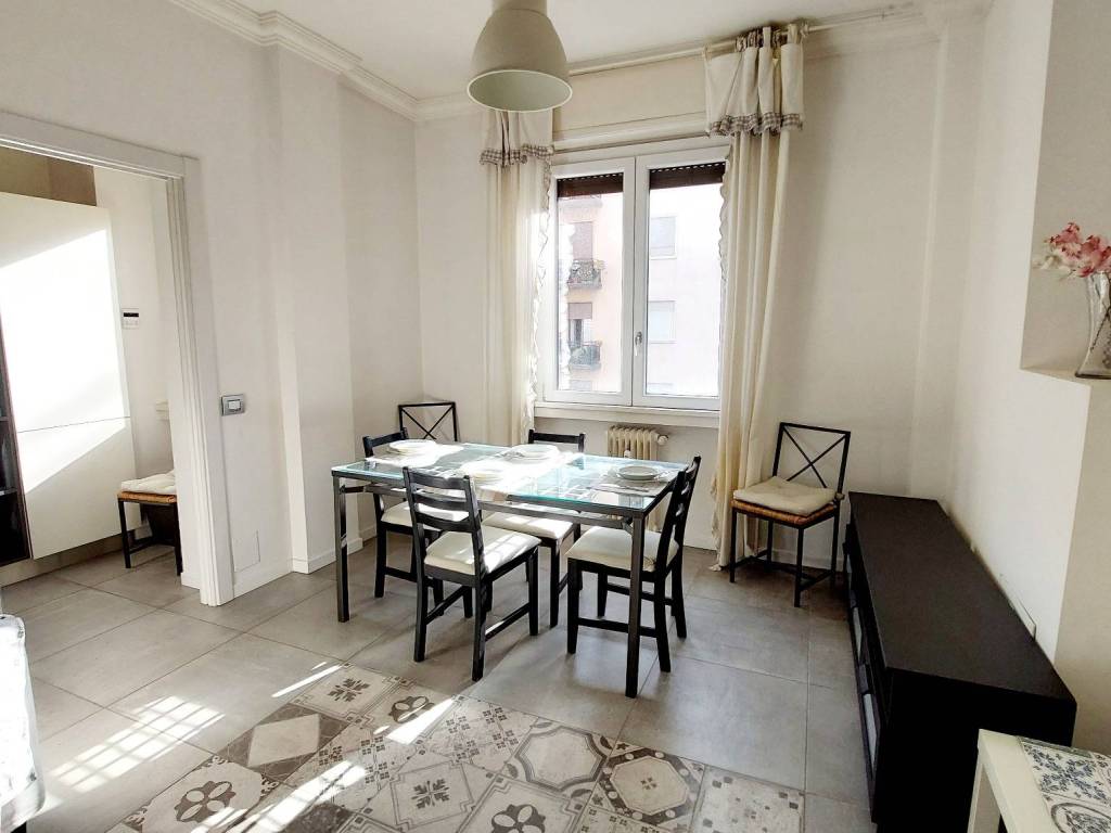 appartamento in vendita a Milano in zona Famagosta
