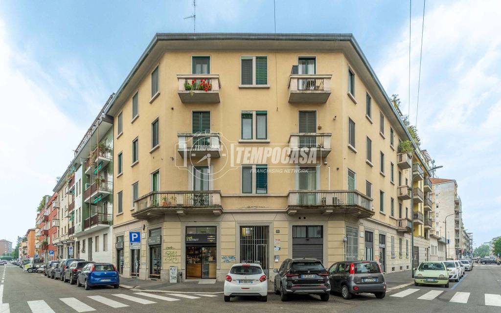 appartamento in vendita a Milano in zona Moncucco