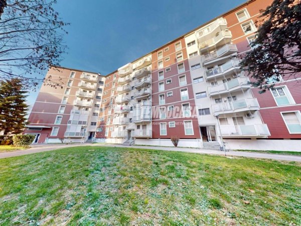 appartamento in vendita a Milano in zona Morsenchio