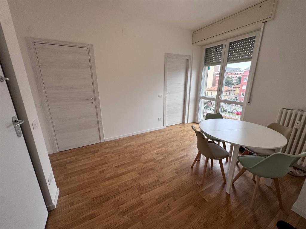 appartamento in vendita a Milano in zona Famagosta