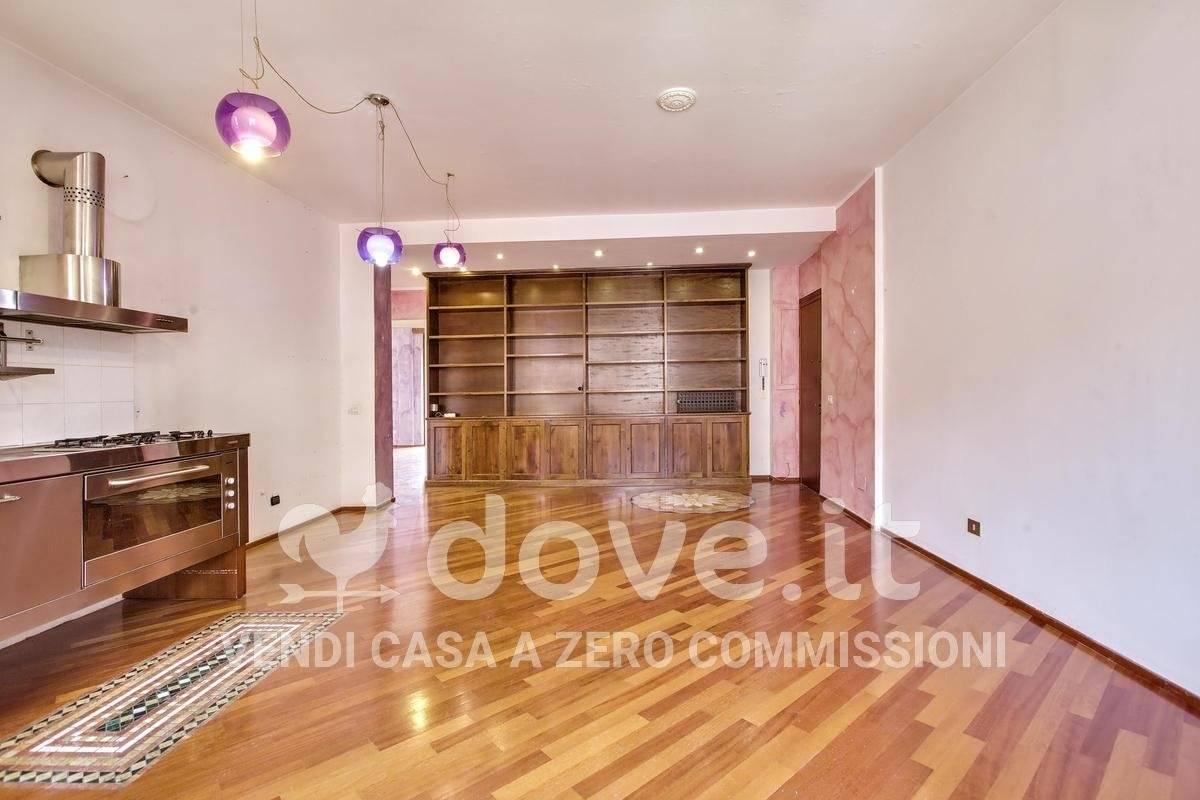 appartamento in vendita a Milano in zona Gorla