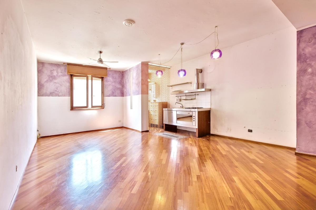 appartamento in vendita a Milano in zona Gorla
