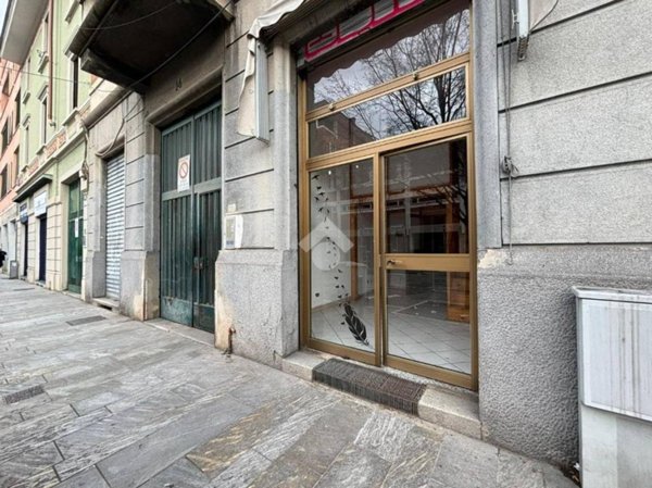 negozio in vendita a Milano in zona Affori