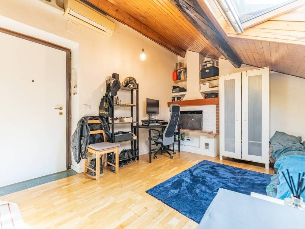 appartamento in vendita a Milano in zona Isola