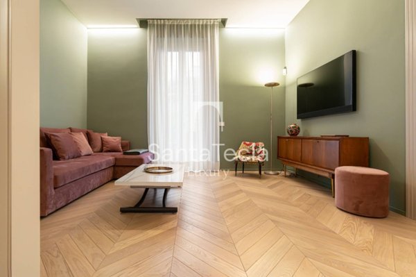 appartamento in vendita a Milano in zona Sant'Ambrogio