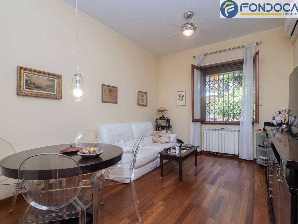 appartamento in vendita a Milano in zona Chiesa Rossa