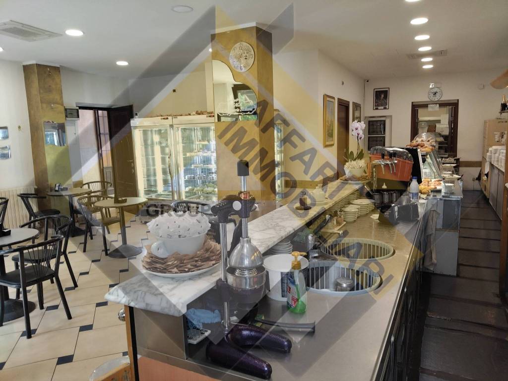 negozio in vendita a Milano in zona San Siro