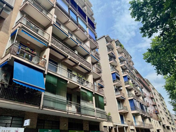 appartamento in vendita a Milano in zona Cagnola
