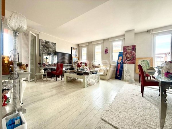 appartamento in vendita a Milano in zona Porta Garibaldi