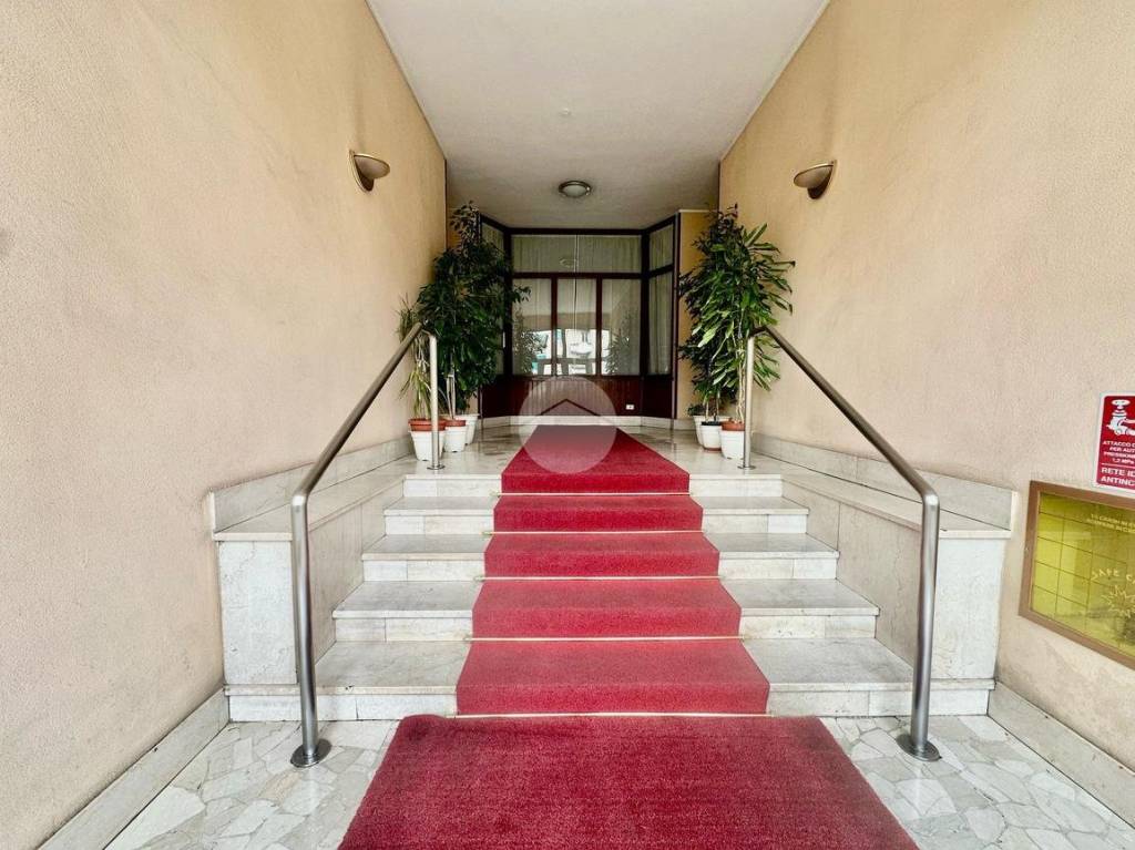 appartamento in vendita a Milano in zona Famagosta