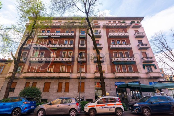 appartamento in vendita a Milano in zona Sempione