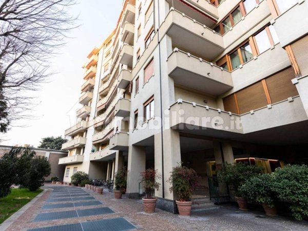 appartamento in vendita a Milano in zona Città Studi