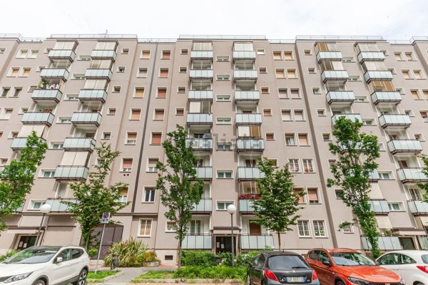appartamento in vendita a Milano in zona Quarto Oggiaro