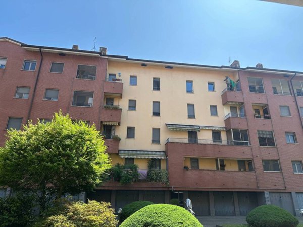 appartamento in vendita a Milano in zona Gratosoglio
