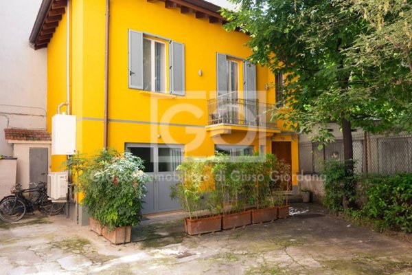 casa indipendente in vendita a Milano in zona Città Studi