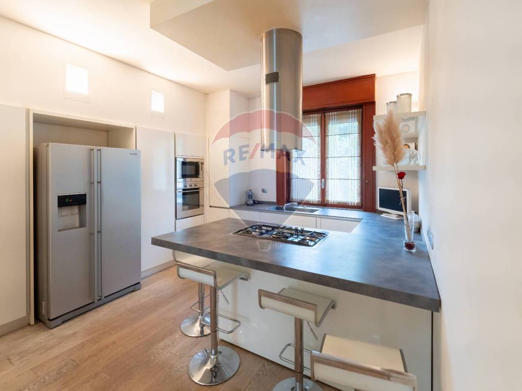 appartamento in vendita a Milano in zona Ghisolfa