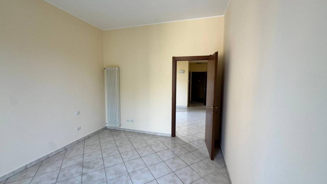 appartamento in vendita a Milano in zona Baggio