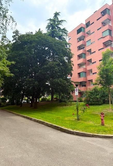 appartamento in vendita a Milano in zona QT8
