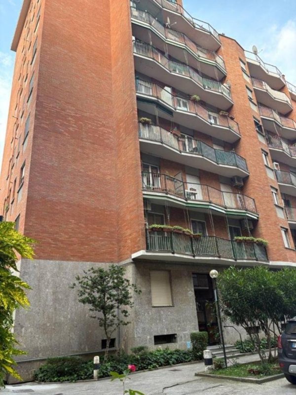 appartamento in vendita a Milano in zona Crescenzago