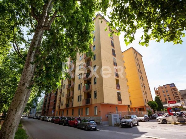appartamento in vendita a Milano in zona Dergano