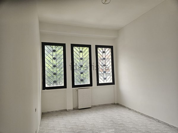 appartamento in vendita a Milano in zona Lorenteggio