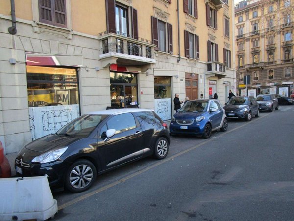 negozio in vendita a Milano