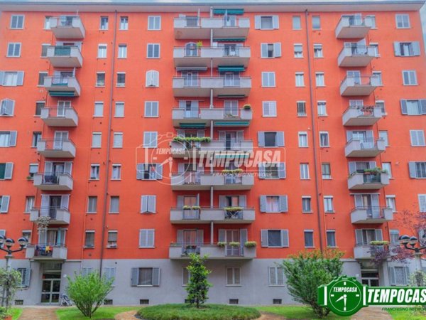 appartamento in vendita a Milano in zona Montalbino