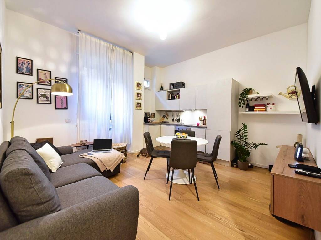 appartamento in vendita a Milano in zona Casoretto