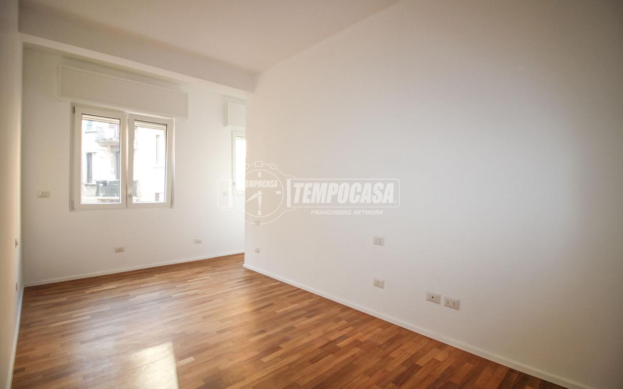 appartamento in vendita a Milano in zona Piazzale Lodi