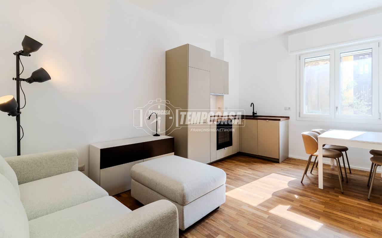 appartamento in vendita a Milano in zona Piazzale Lodi