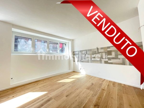 appartamento in vendita a Milano in zona Feltre