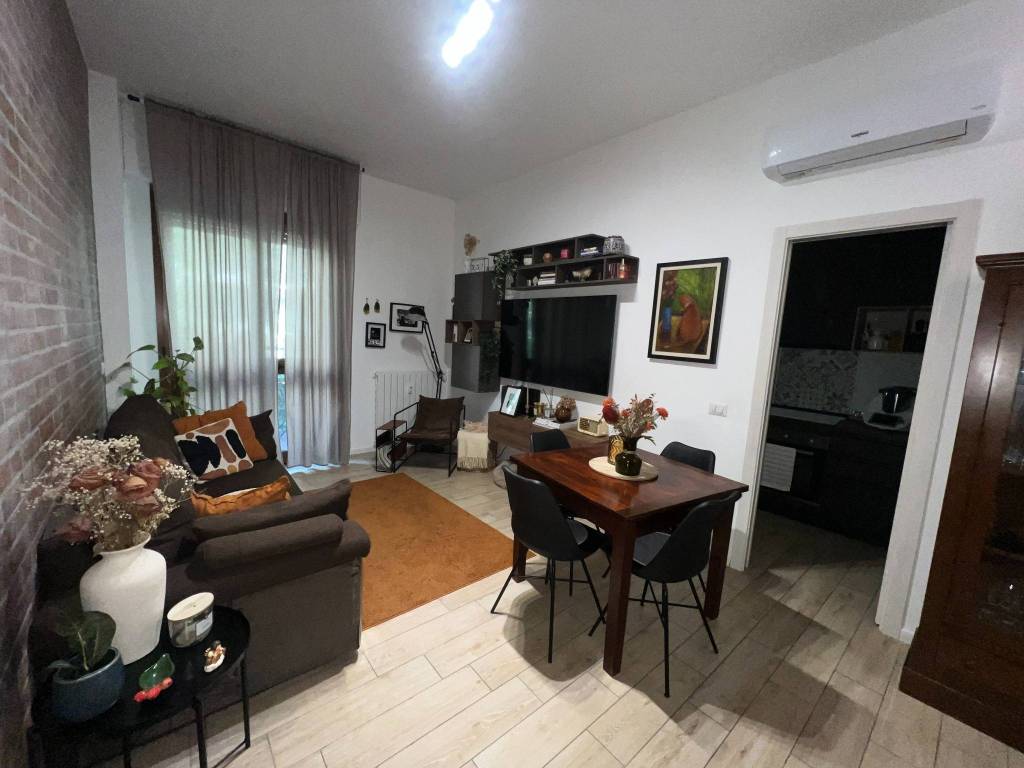 appartamento in vendita a Milano in zona Gallaratese