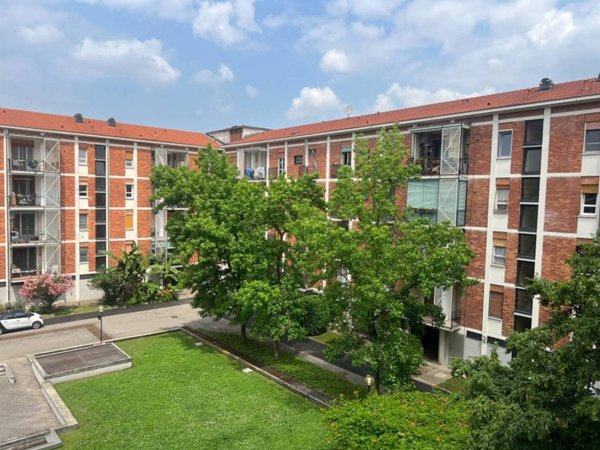 appartamento in vendita a Milano in zona Trenno