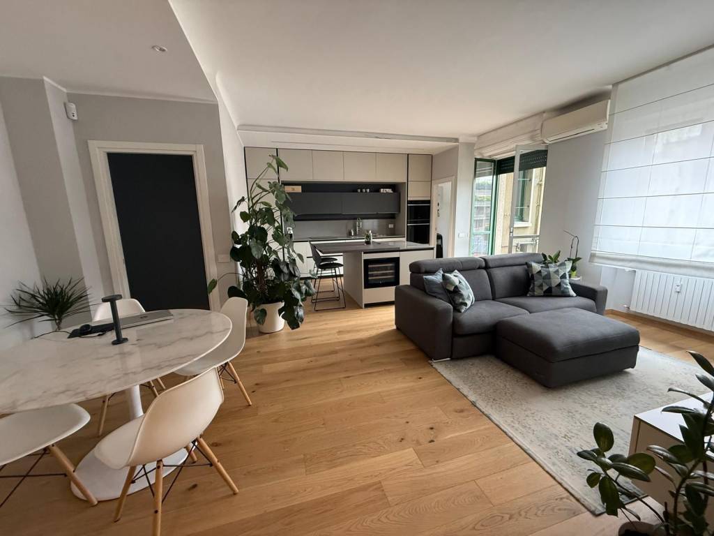 appartamento in vendita a Milano in zona Città Studi