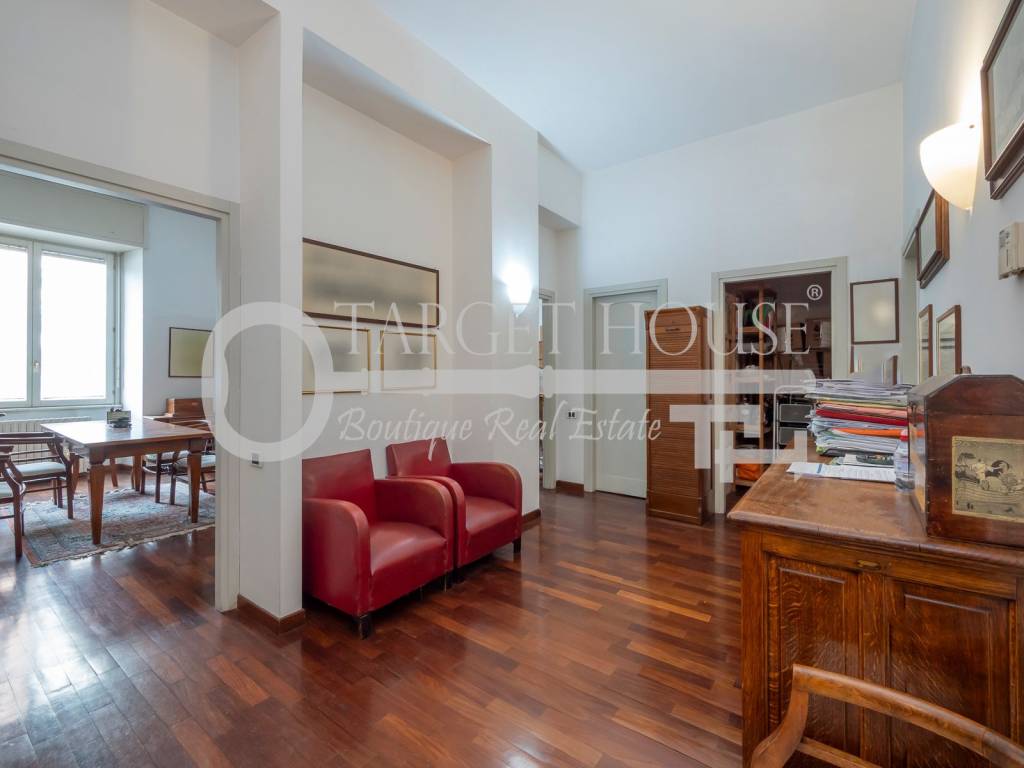 ufficio in vendita a Milano in zona Guastalla