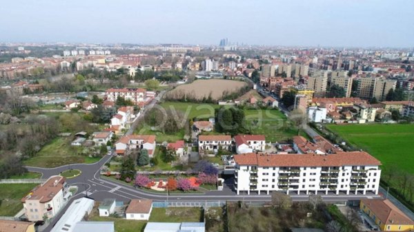appartamento in vendita a Milano in zona Baggio