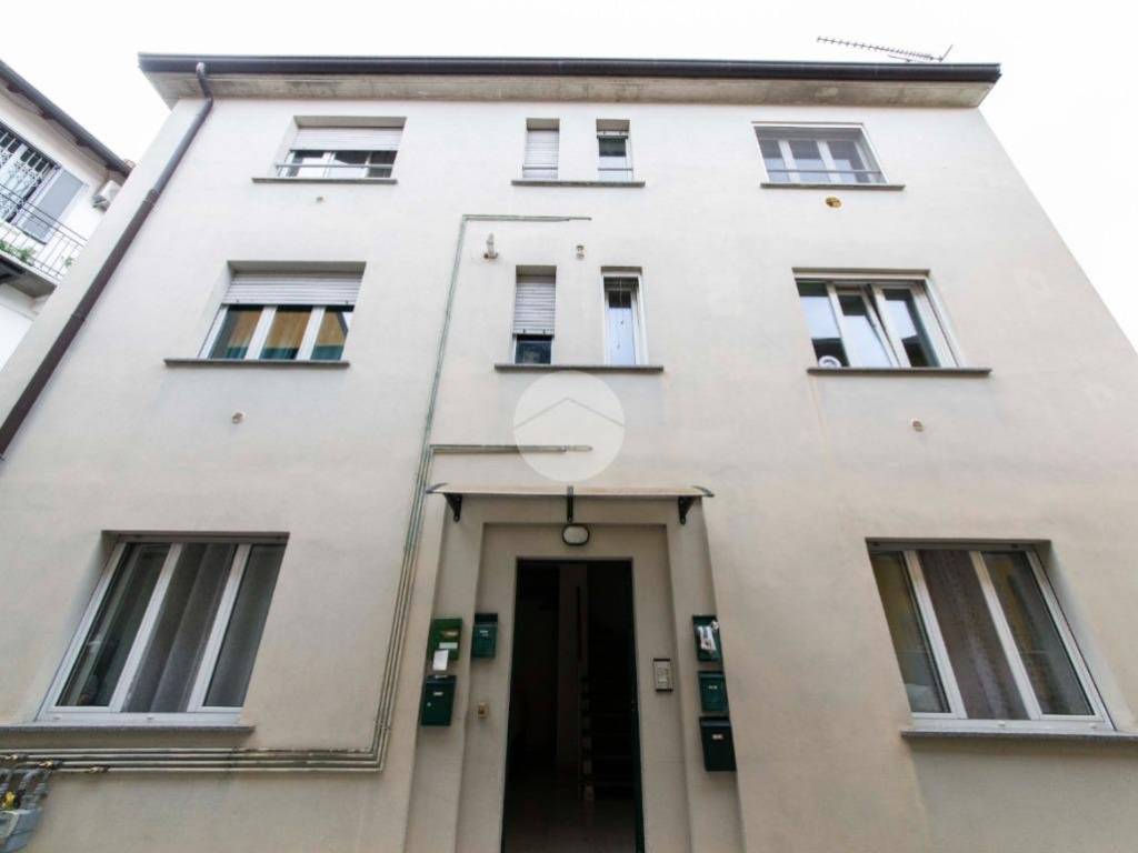 appartamento in vendita a Milano in zona Baggio