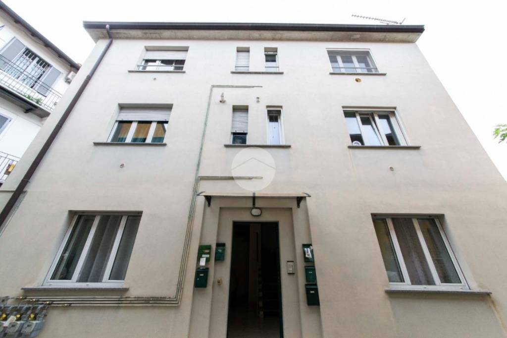 appartamento in vendita a Milano in zona Baggio