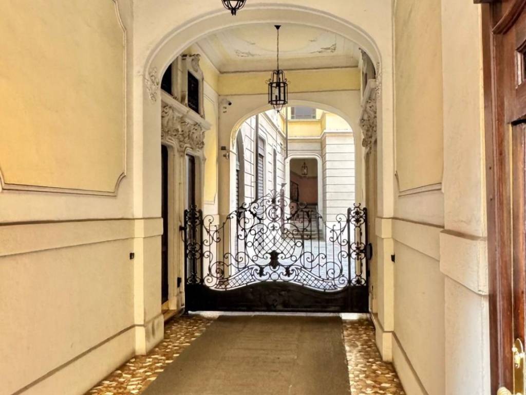 appartamento in vendita a Milano in zona Solari