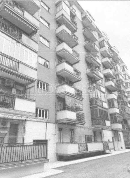 appartamento in vendita a Milano in zona Lorenteggio
