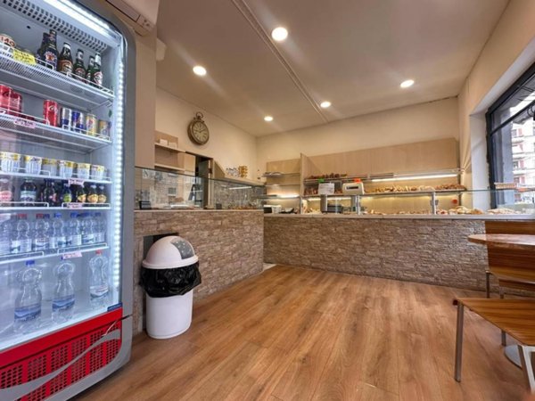 negozio in vendita a Milano in zona Chiesa Rossa