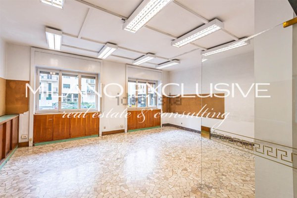 ufficio in vendita a Milano in zona Porta Garibaldi