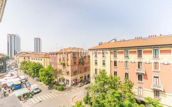 appartamento in vendita a Milano in zona Isola
