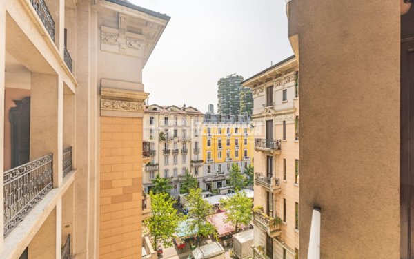 appartamento in vendita a Milano in zona Isola