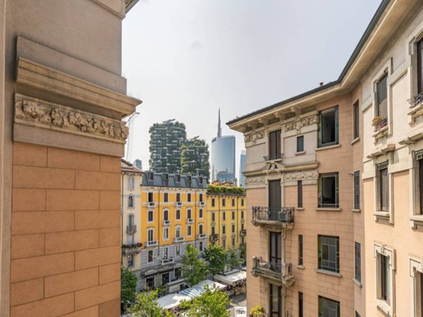 appartamento in vendita a Milano in zona Isola