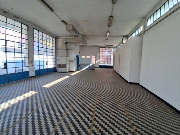 intera palazzina in vendita a Milano