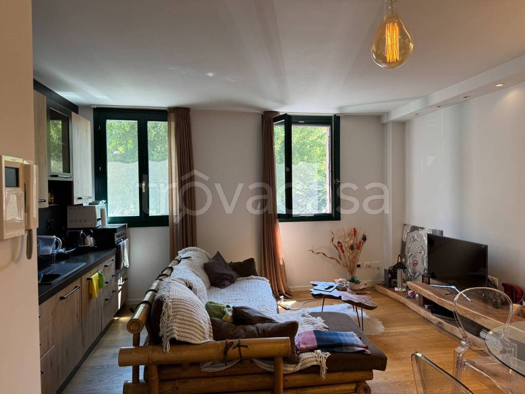 appartamento in vendita a Milano in zona Porta Ticinese