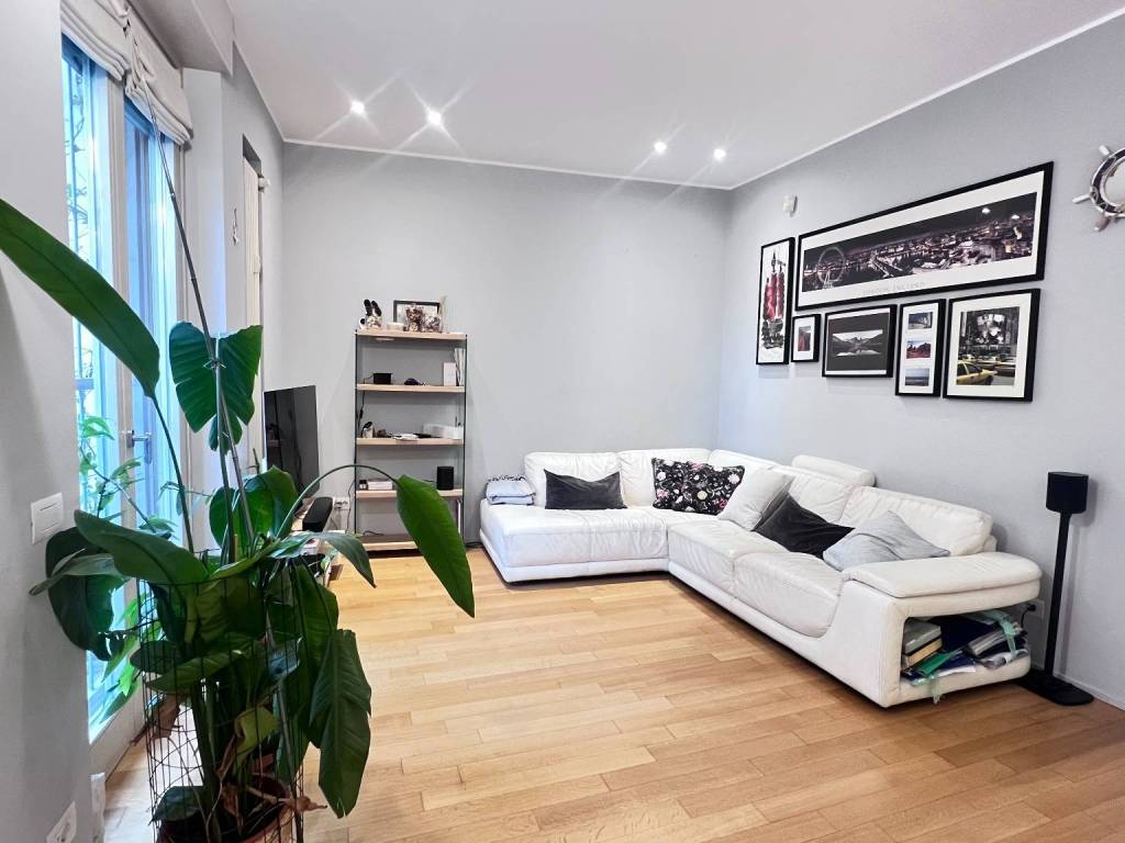 appartamento in vendita a Milano in zona Centro Direzionale