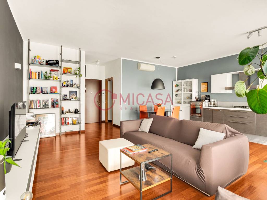 appartamento in vendita a Milano in zona Centro Direzionale