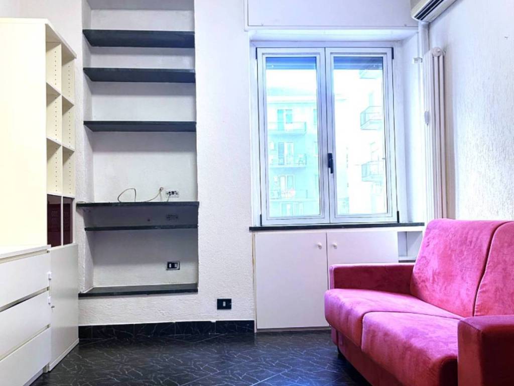 appartamento in vendita a Milano in zona Famagosta